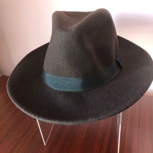 Brand new wide brim fedora hat